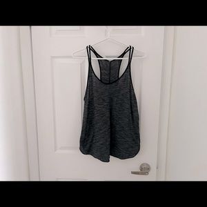 Loose fitting Lululemon tanktop